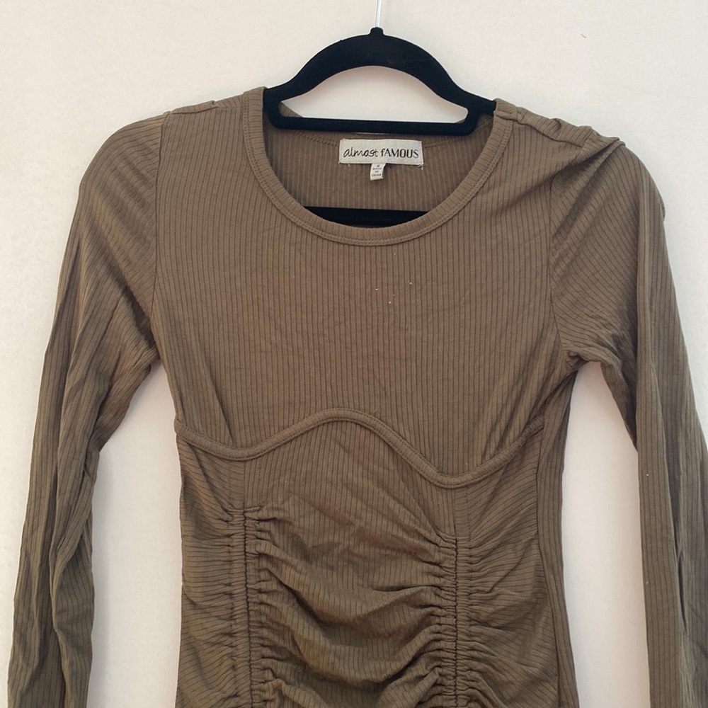 Cute Ruched Dress - Picture 3 of 5